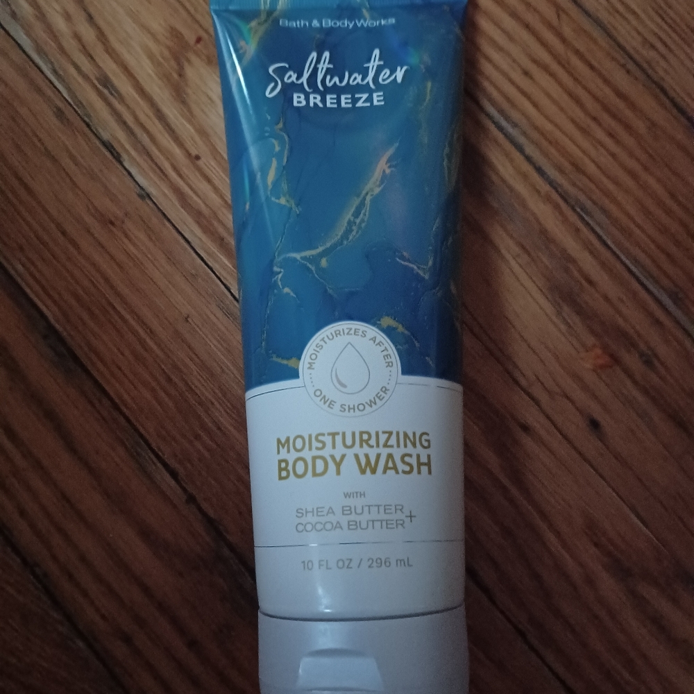 BATH AND BODY WORKS